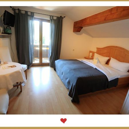 Berghupferl - Do Legst Di Nieda Bed & Breakfast Oberaudorf Bagian luar foto
